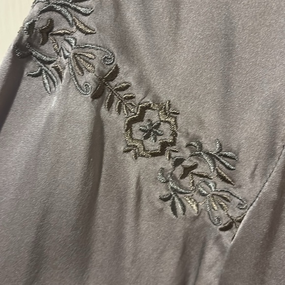 Sundance 100% Silk Embroidered Top - Picture 8 of 10
